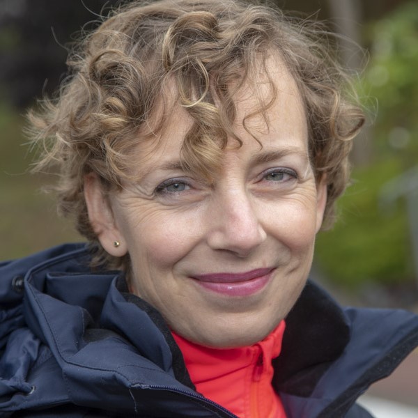 Erica van Wuijtswinkel – Hennen